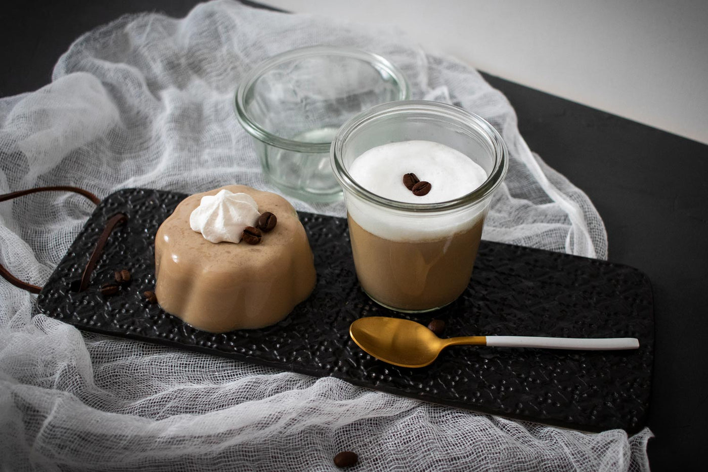 Milchkaffee-Dessert: Caffè Latte Panna Cotta