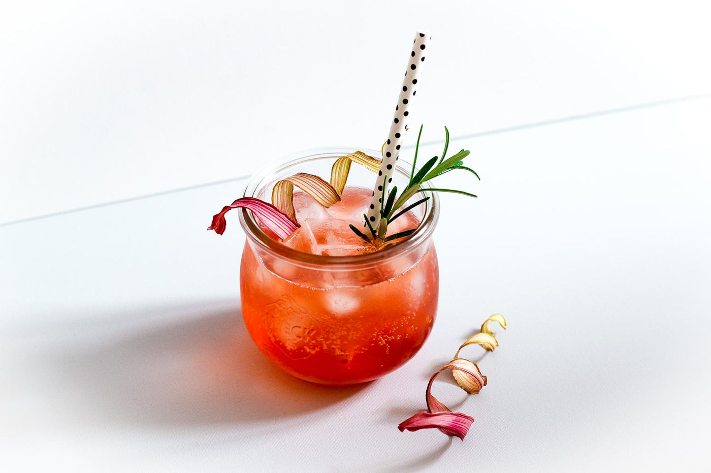 Rhabarber-Grapefruit-Mocktail (alkoholfrei)