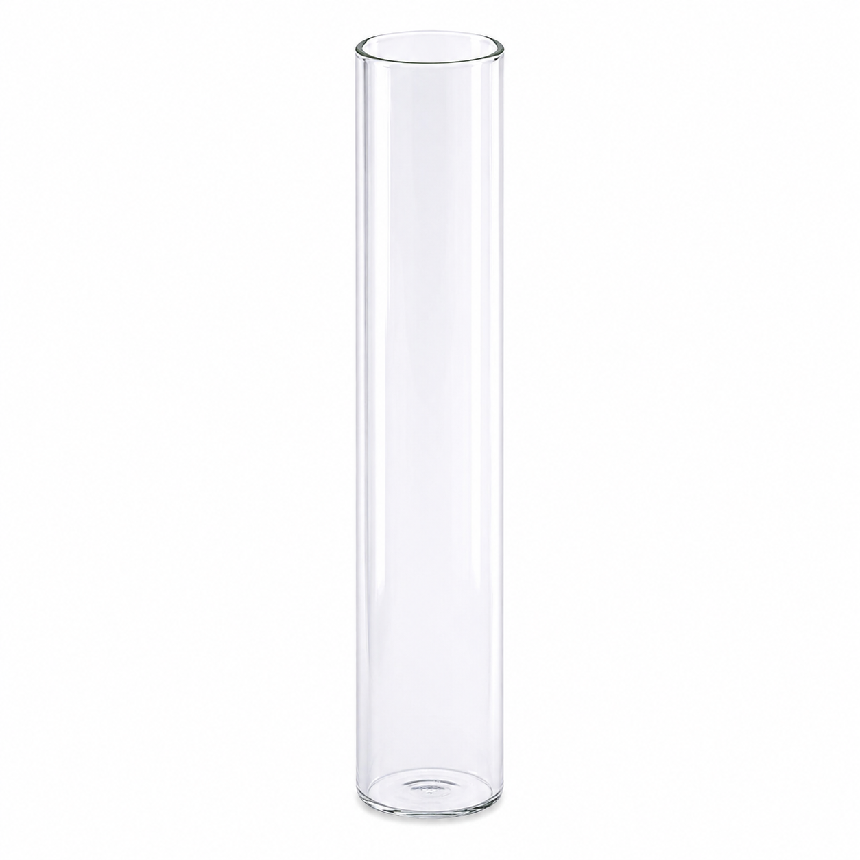 Reagenzglas aus klarem Glas mit zylindrischer Form, offener Mündung und geschlossenem, abgerundetem Boden, aufrecht stehend dargestellt.