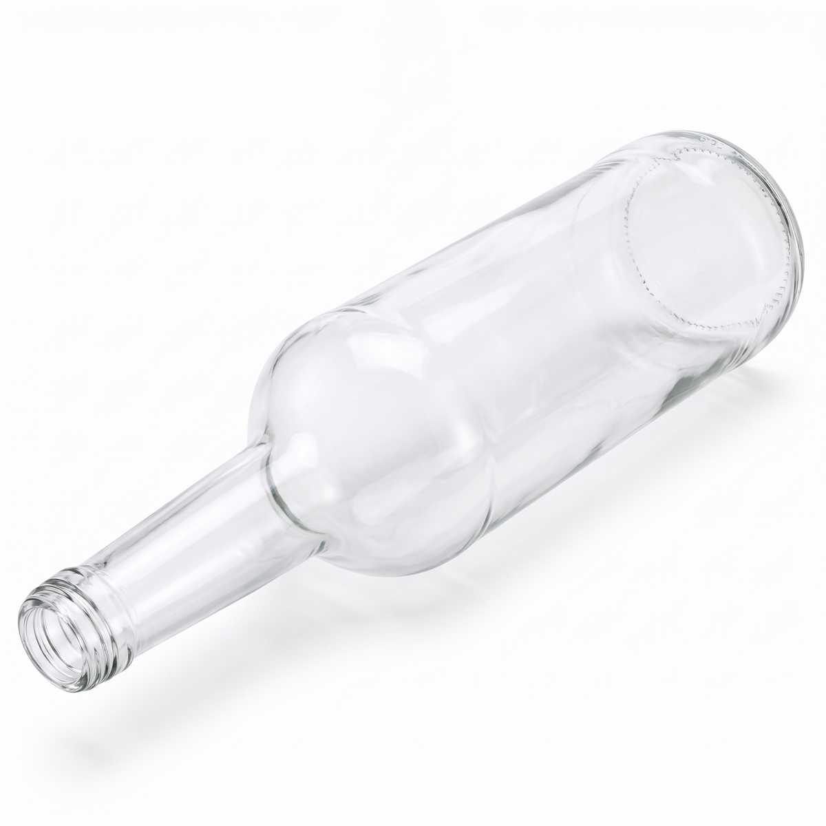 Isometrische liegende Ansicht der klaren 700-ml-Gradhalsflasche SGRAD004 mit 28-mm-PP-Schraubmündung.