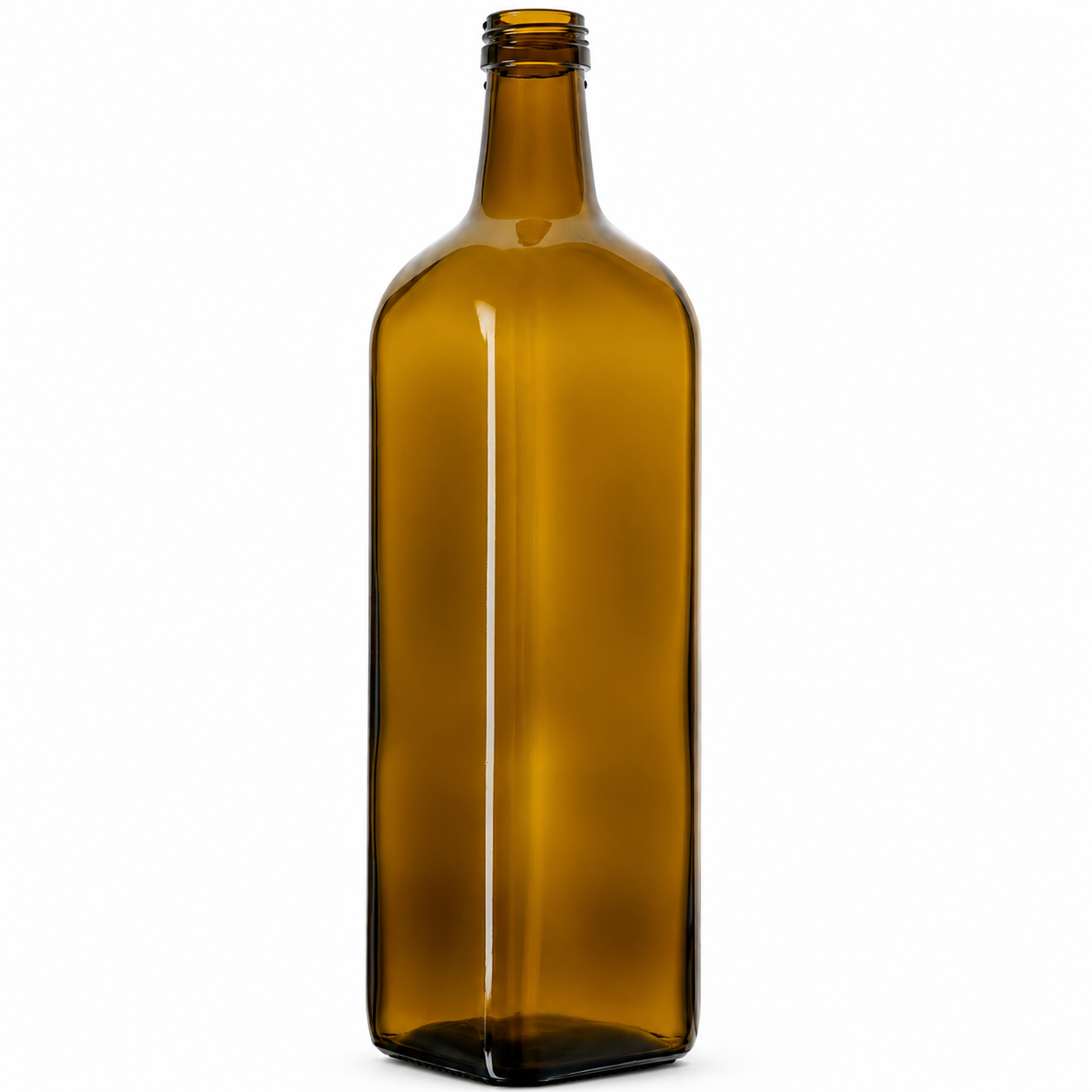 Antikgrüne 1-Liter-Marasca-Vierkantflasche aus Glas mit Schraubmündung auf weißem Hintergrund.