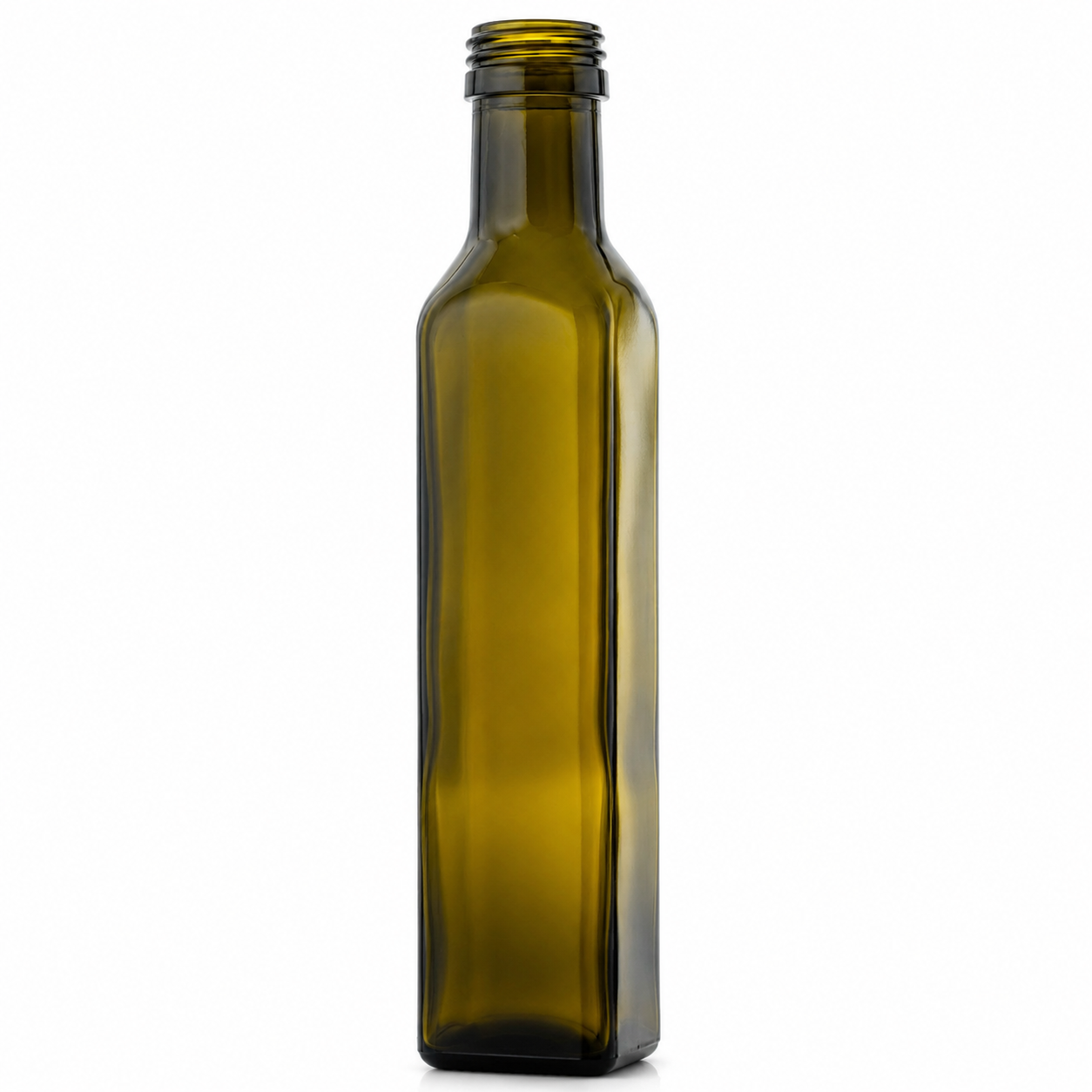Antikgrüne 250-ml-Marasca-Vierkantflasche aus Glas, leicht seitlich gedreht, mit Schraubmündung auf weißem Hintergrund.