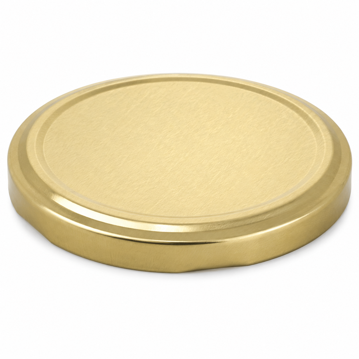 Goldener Twist-off-Verschluss mit leicht gebürsteter Oberfläche und flacher Form, schräg von oben auf weißem Hintergrund dargestellt.