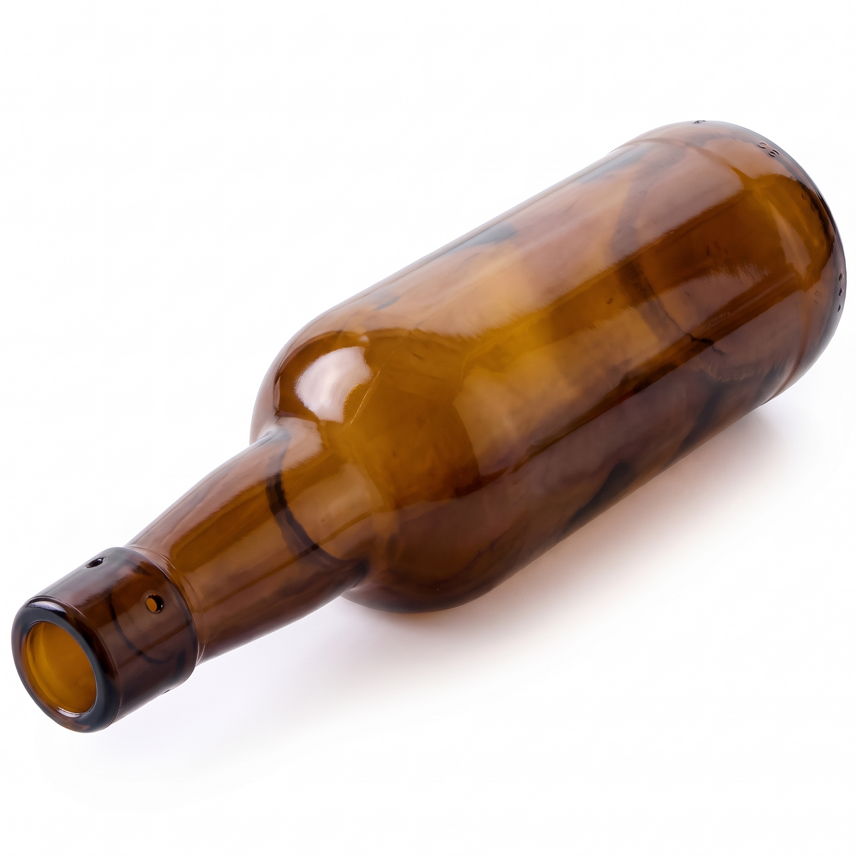 Bierflasche Braun 0,5 l mit Lochmündung für Bügelverschluss in liegender isometrischer Ansicht